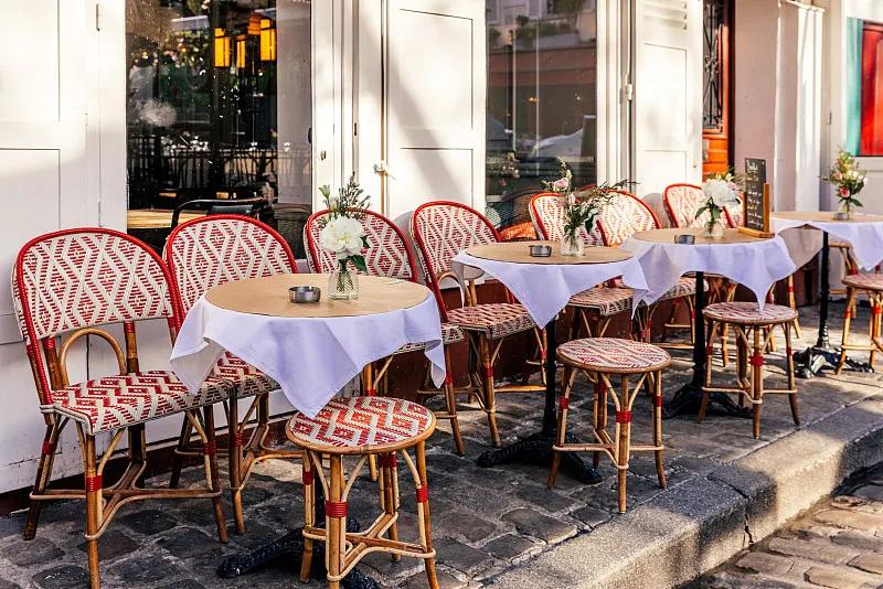 巴黎咖啡馆 a café in Paris